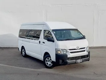 Toyota Hiace 2018 photo 2