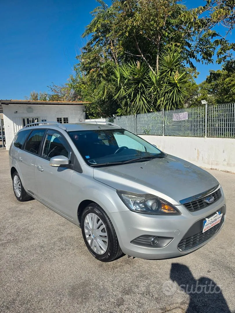 Ford Focus 2008 photo 2