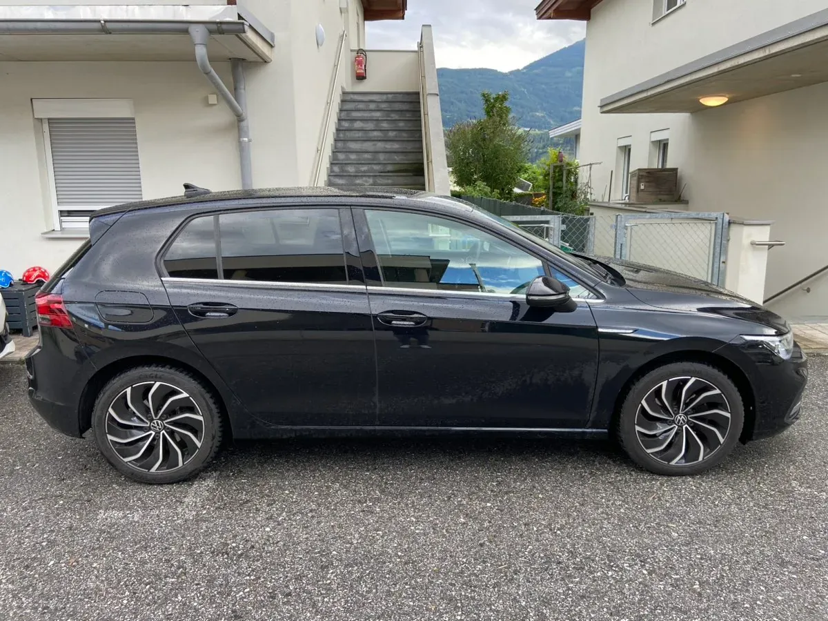 Volkswagen Golf 2021 photo 2