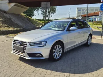 Audi A4 2012 photo 2