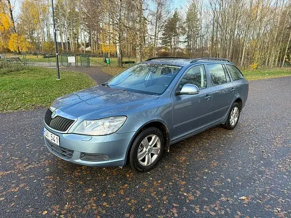 Skoda Octavia 2011 photo 3
