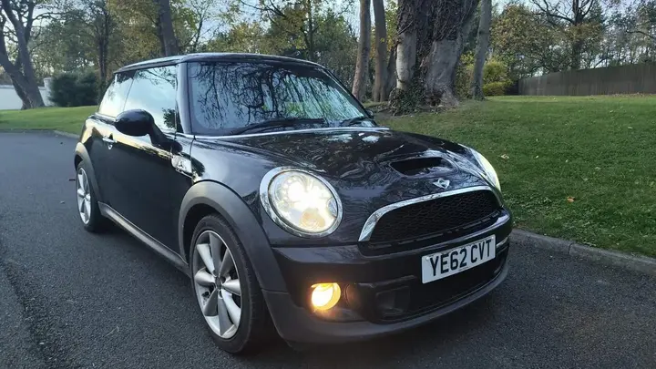 Mini Cooper 2012 photo 2