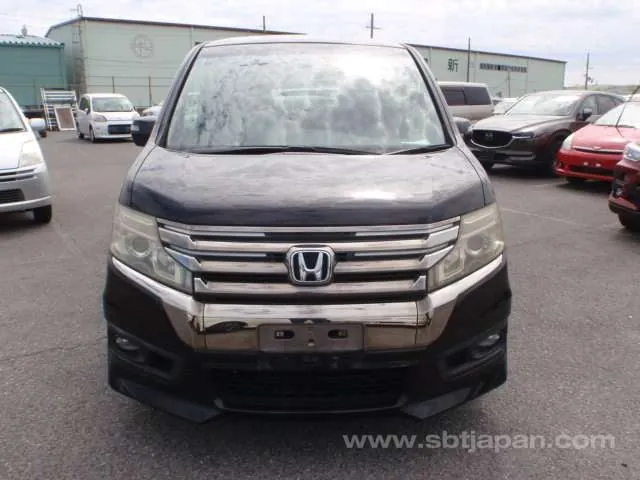 Honda Stepwagon 2013 photo 5