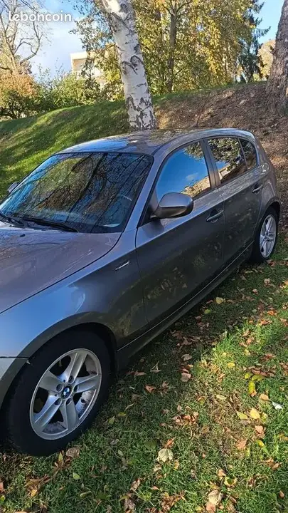 BMW 1 Series 2011 photo 3