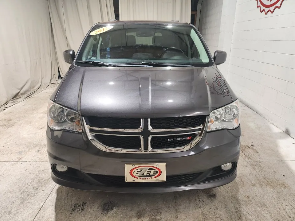 Dodge Grand Caravan 2018 photo 2