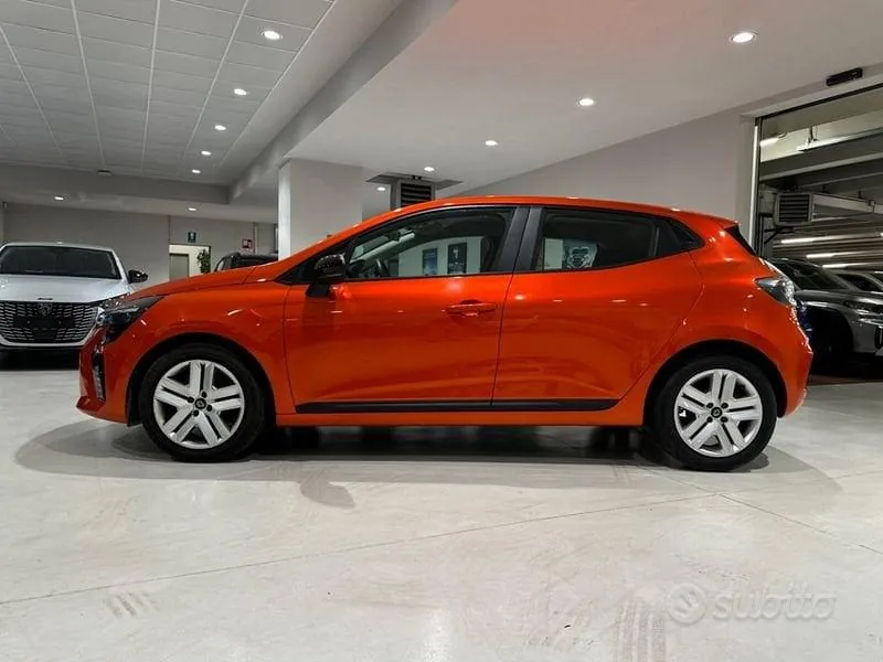 Renault Clio 2024 photo 2