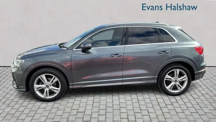 Audi Q3 2025 photo 3