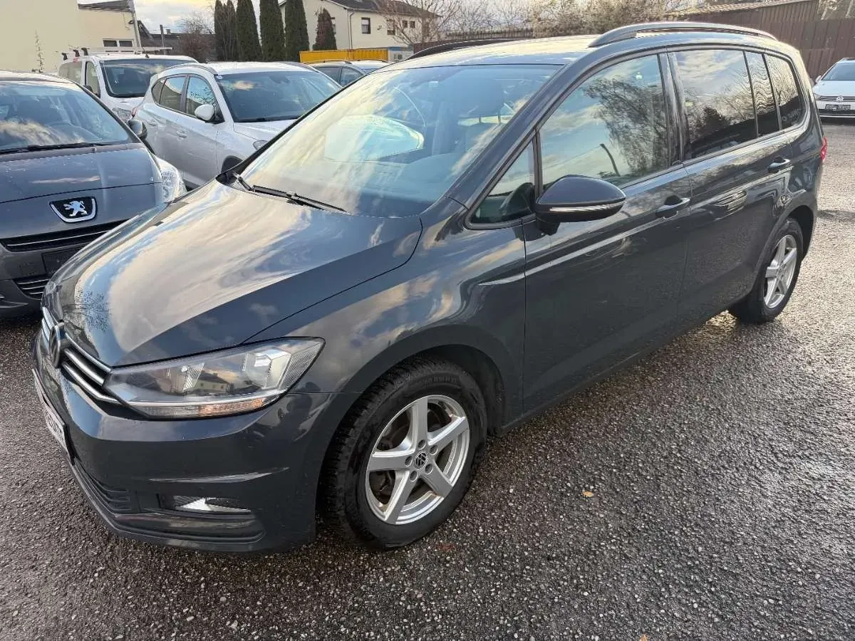 Volkswagen Touran 2016 photo 2