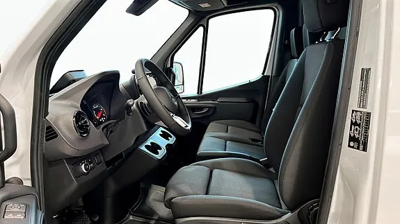 Mercedes-Benz Sprinter 2026 photo 3