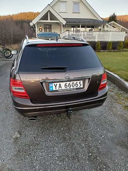 Mercedes-Benz C220 D 2013 photo 4
