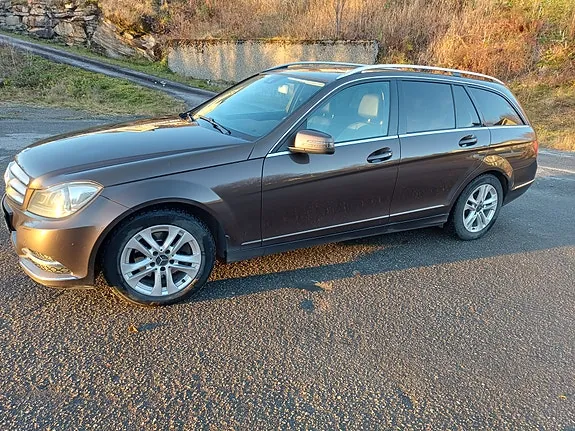 Mercedes-Benz C220 D