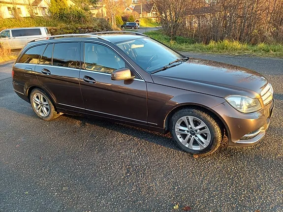 Mercedes-Benz C220 D 2013 photo 2