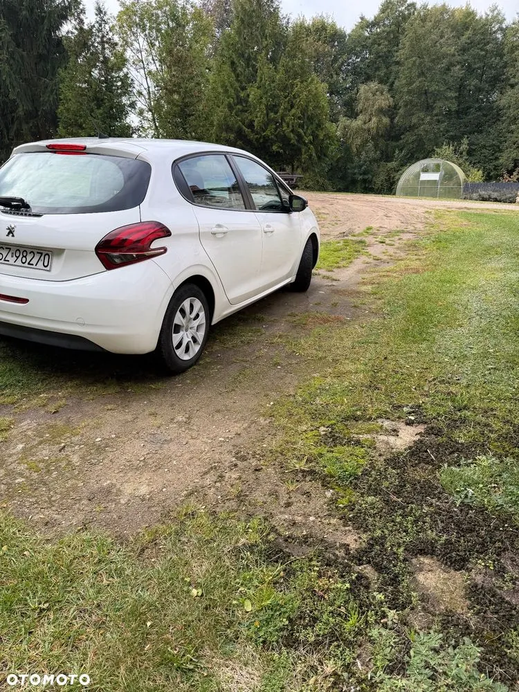 Peugeot 208 2018 photo 2