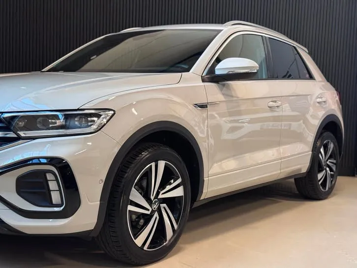 Volkswagen T-Roc 2024 photo 3