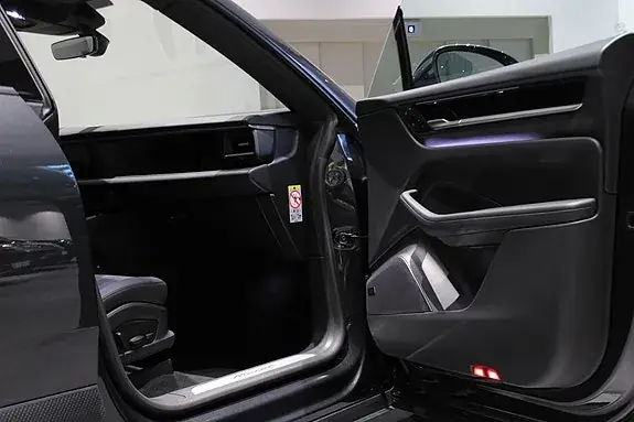 Porsche Macan 2025 photo 5