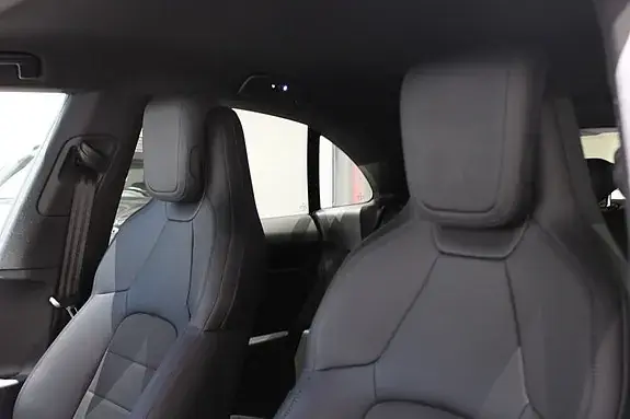 Porsche Macan 2025 photo 4