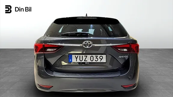 Toyota Avensis 2017 photo 5