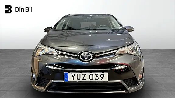 Toyota Avensis 2017 photo 4