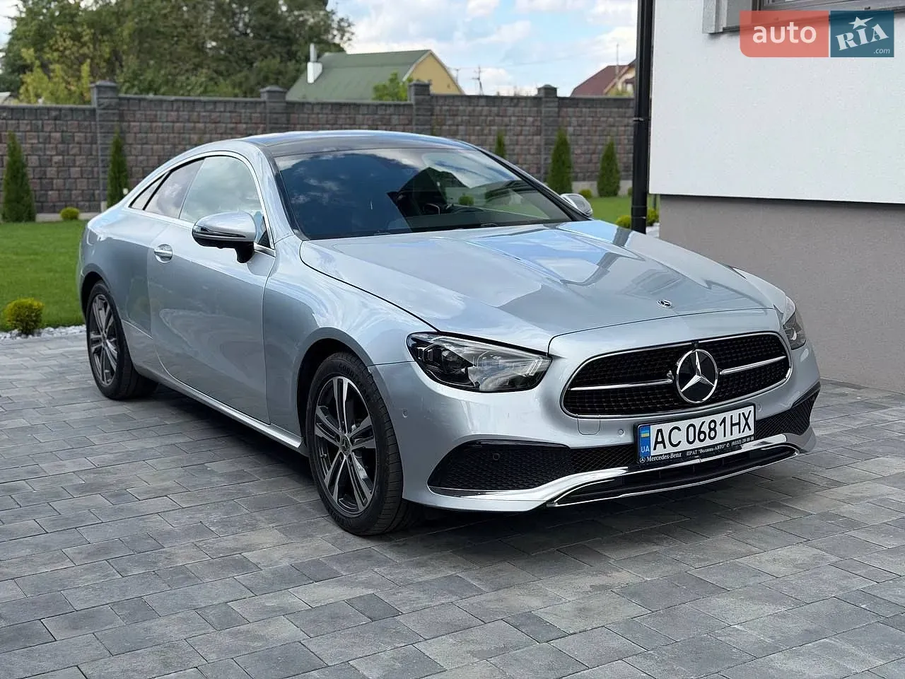 Mercedes-Benz E-Class 2022 photo 3