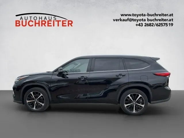 Toyota Highlander 2022 photo 2