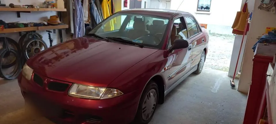 Mitsubishi Carisma