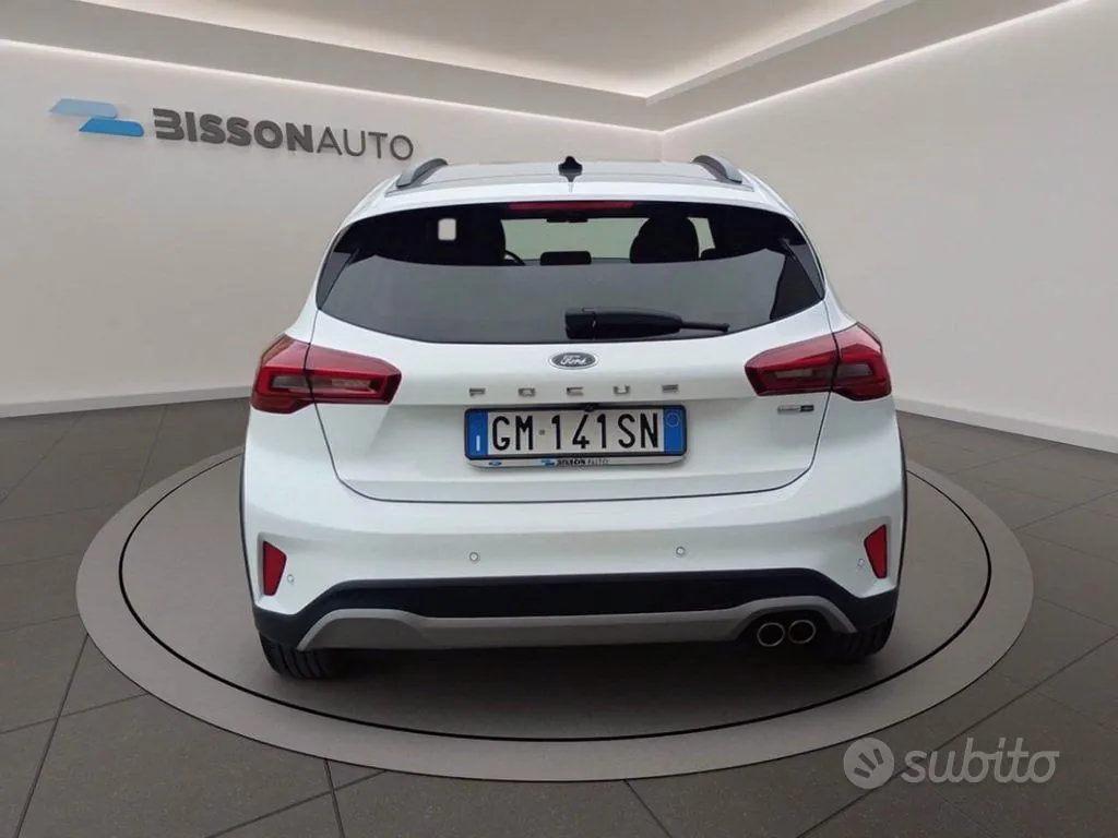 Ford Focus 2023 photo 4
