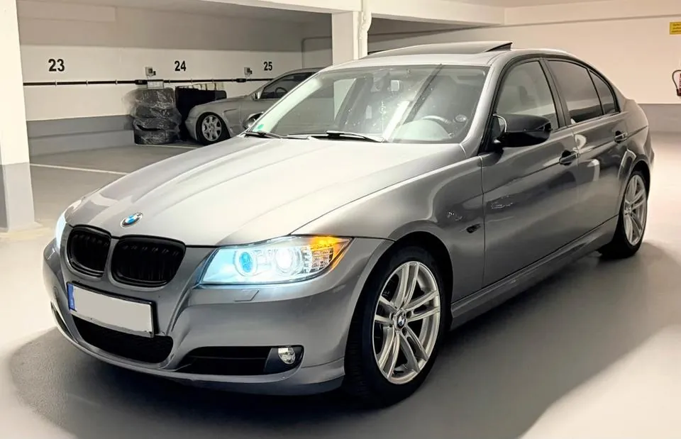 BMW 320I