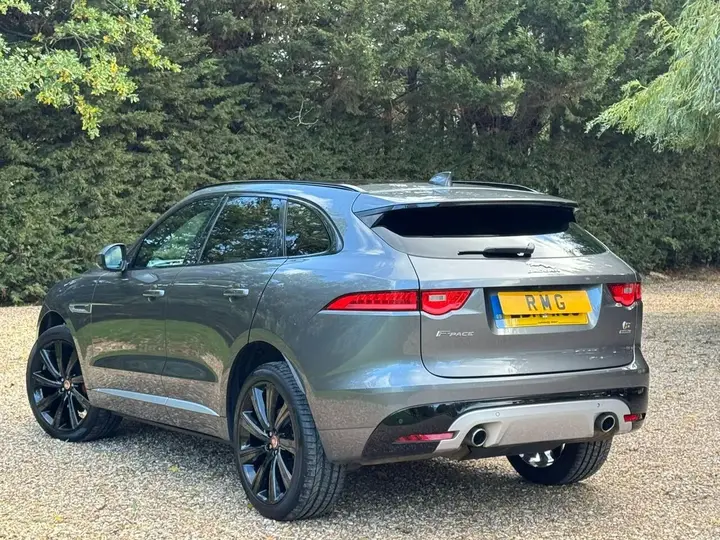 Jaguar F-Pace 2017 photo 5