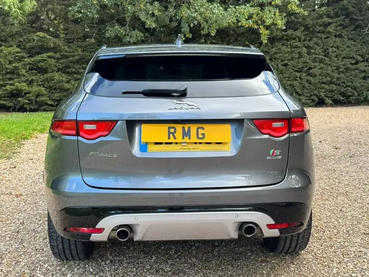 Jaguar F-Pace 2017 photo 4
