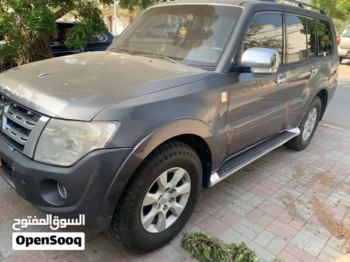 Mitsubishi Pajero 2012 photo 3