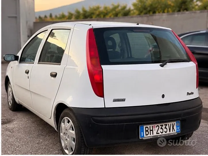Fiat Punto 2000 photo 2
