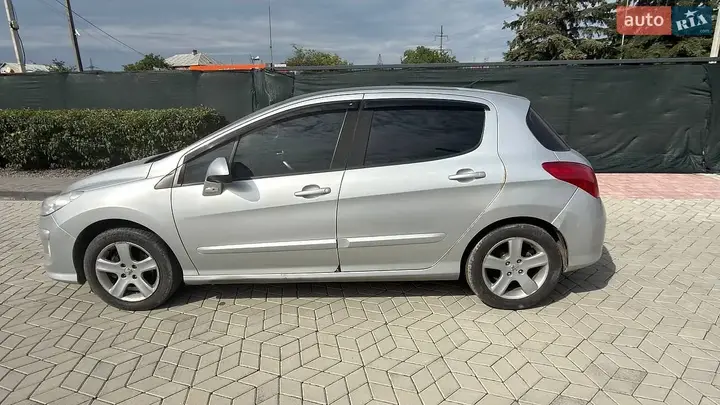 Peugeot 308 2009 photo 5