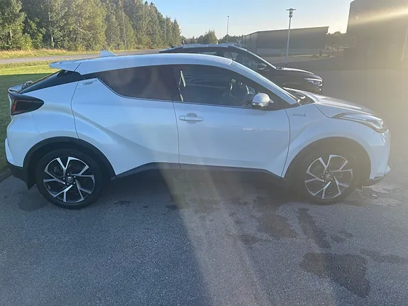 Toyota C-Hr 2021 photo 3