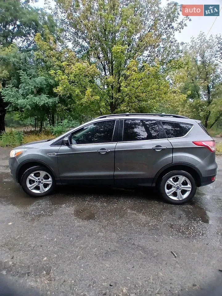 Ford Escape 2012 photo 4