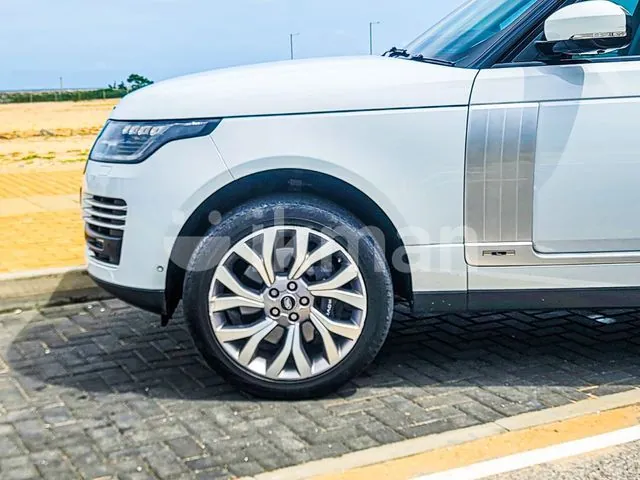 Land Rover Range Rover 2019 photo 3