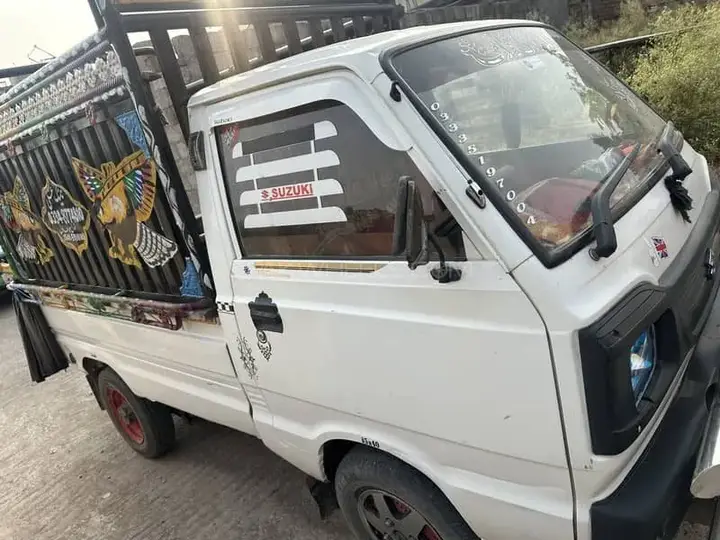 Suzuki Ravi