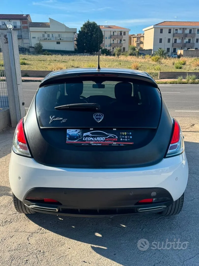 Lancia Ypsilon 2015 photo 5