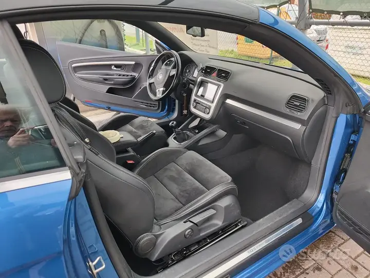 Volkswagen Eos 2010 photo 2