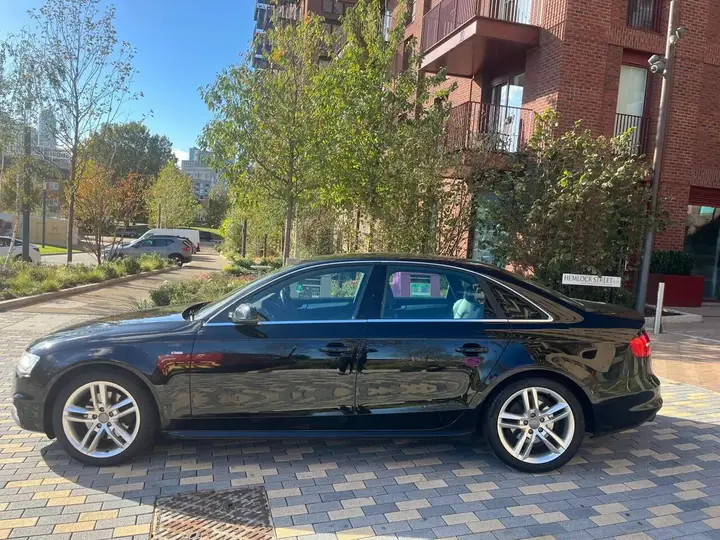 Audi A4 2015 photo 2