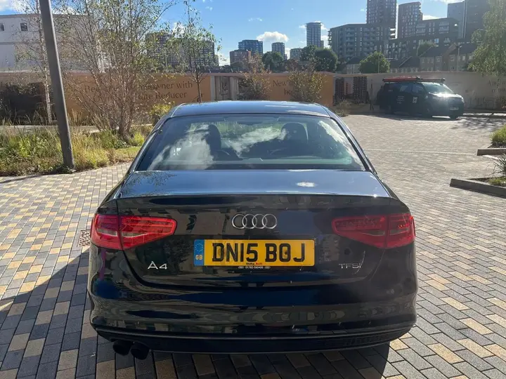 Audi A4 2015 photo 4