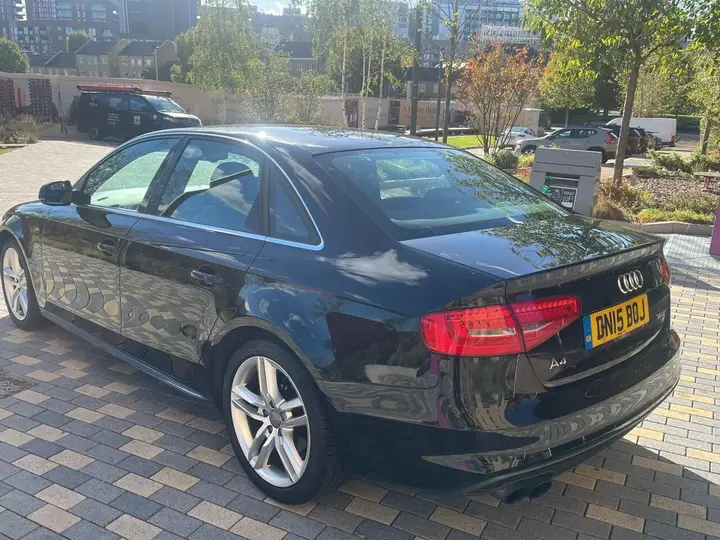 Audi A4 2015 photo 3