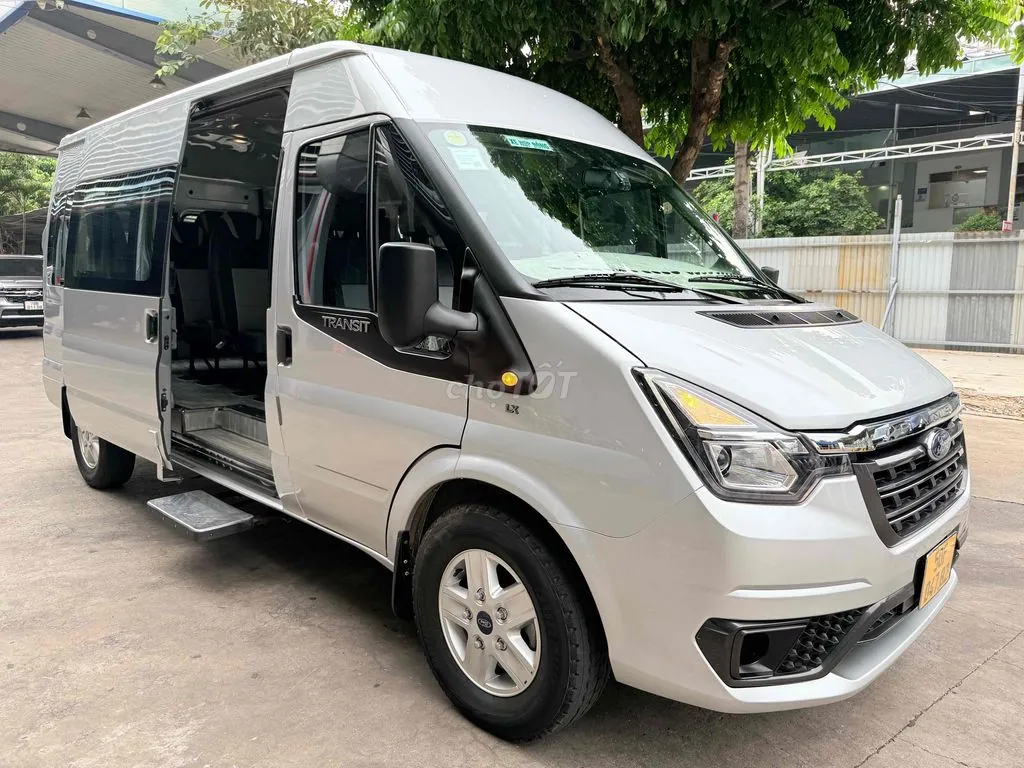 Ford Transit 2023 photo 2
