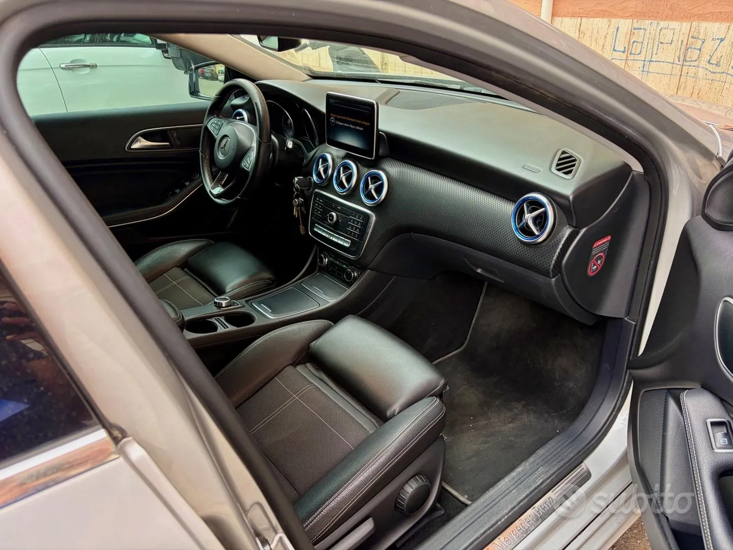 Mercedes-Benz A180D 2016 photo 5