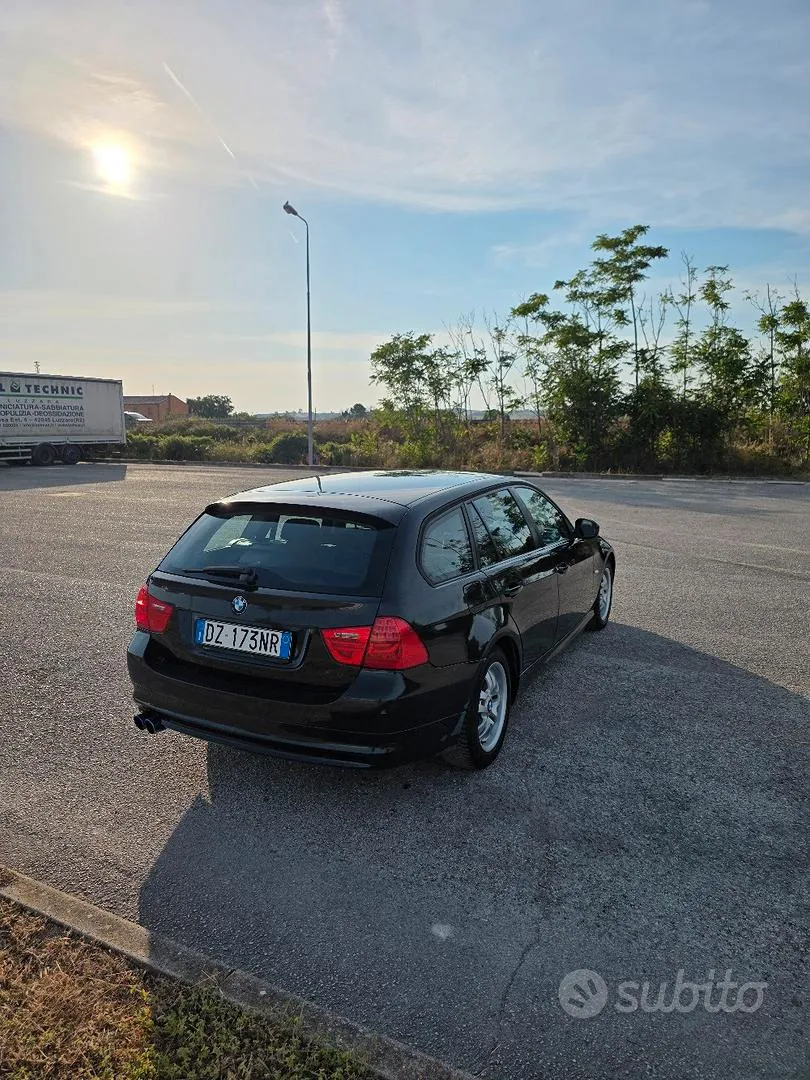 BMW 3 Series 2009 photo 4