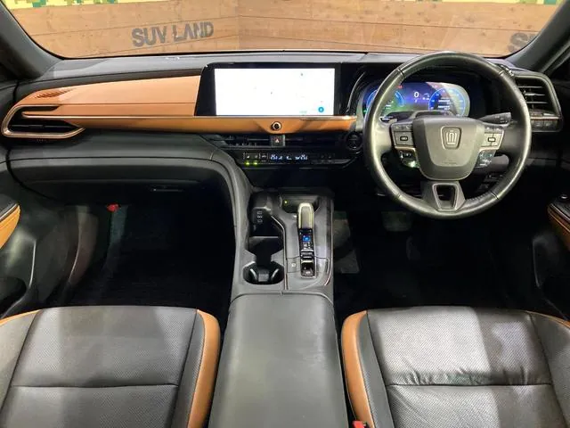 Toyota Crown Crossover 2023 photo 2