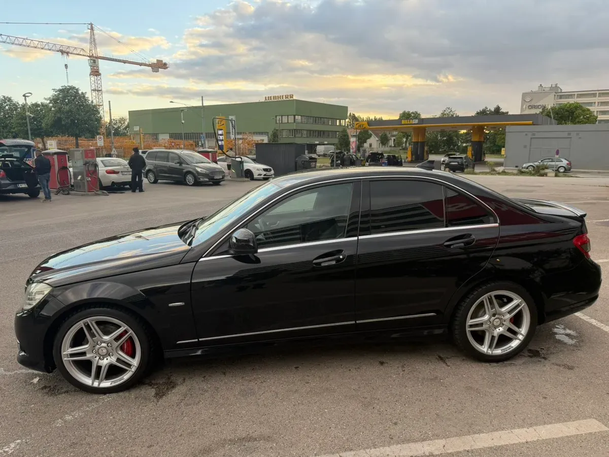 Mercedes-Benz C-Class 2007 photo 2