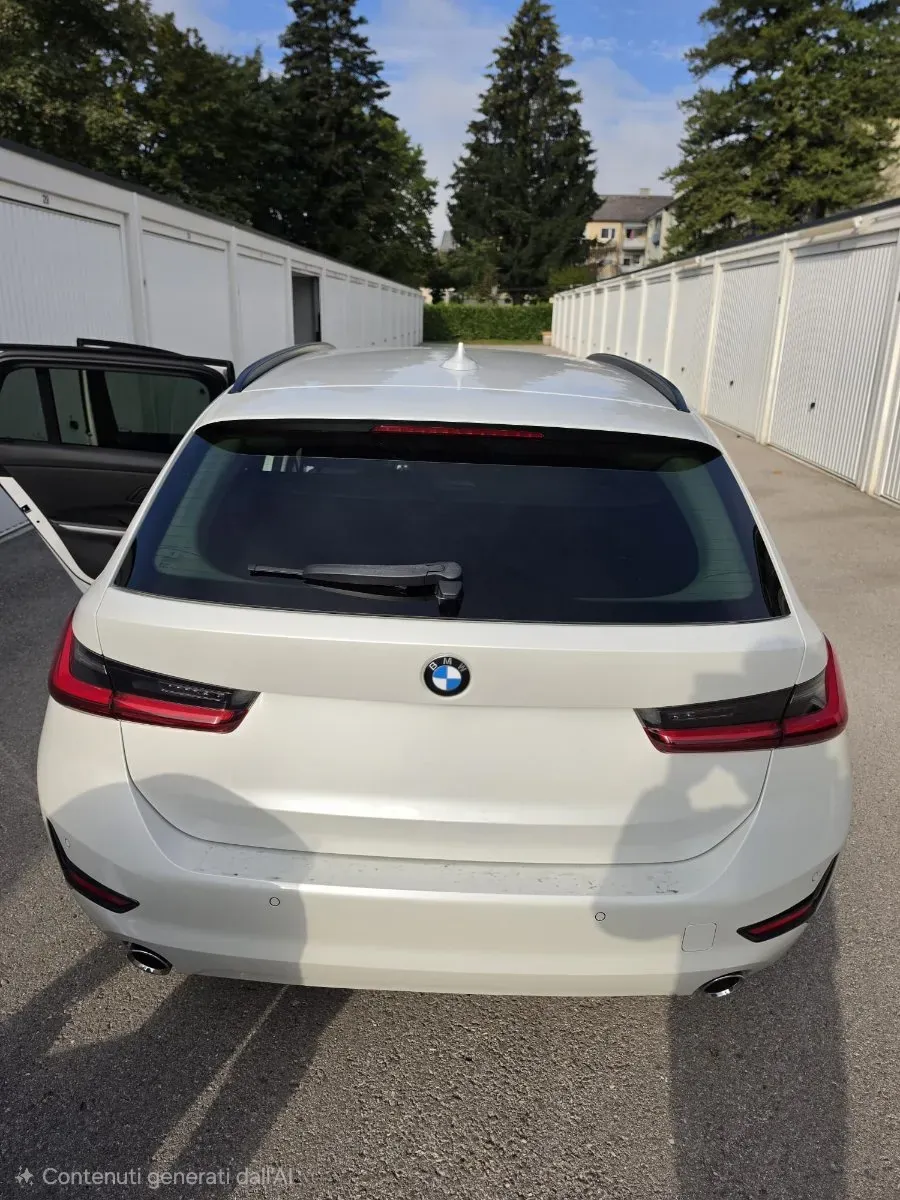 BMW 3 Series 2021 photo 2