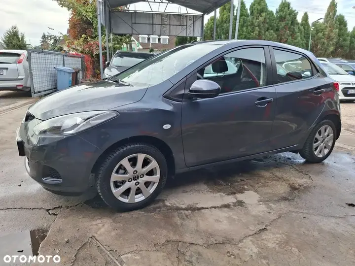 Mazda 2 2009 photo 4