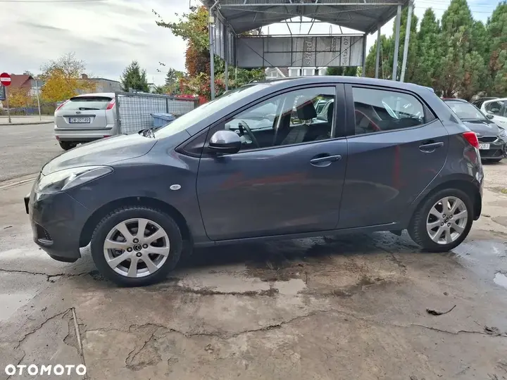 Mazda 2 2009 photo 5