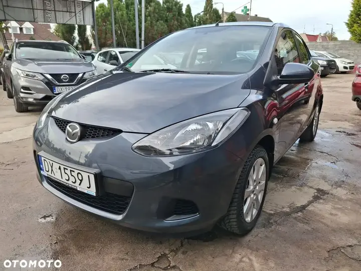 Mazda 2 2009 photo 2